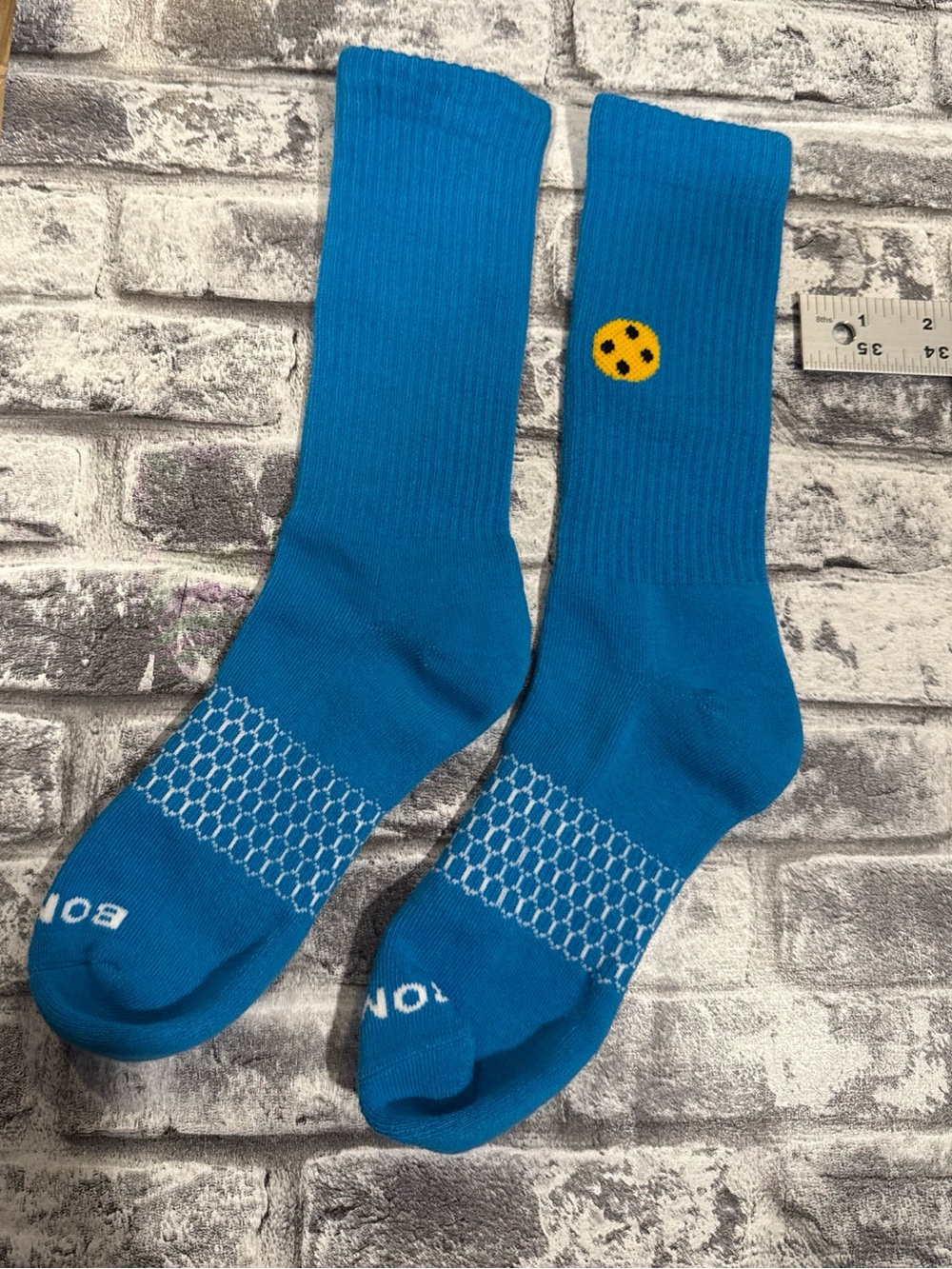 Bombas Sesame Street Cookie Monster Crew Socks Size Medium Bee Better - NWOT